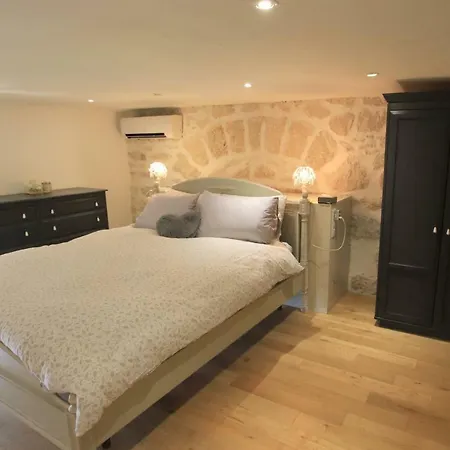 Coppet Apartman *